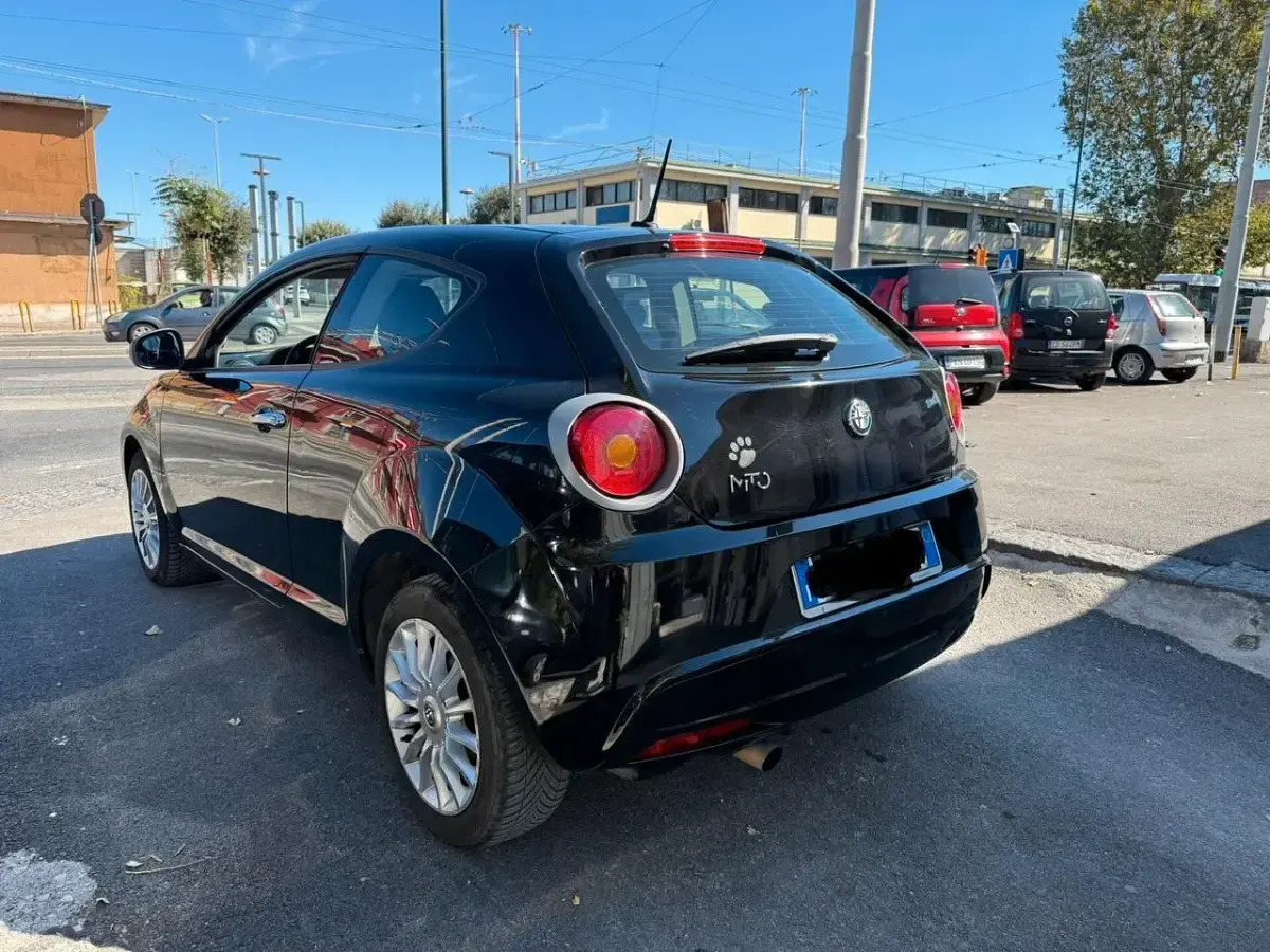 Usata Alfa Romeo MiTo 77 CV (56 kW) 2016 Nero Utilitaria