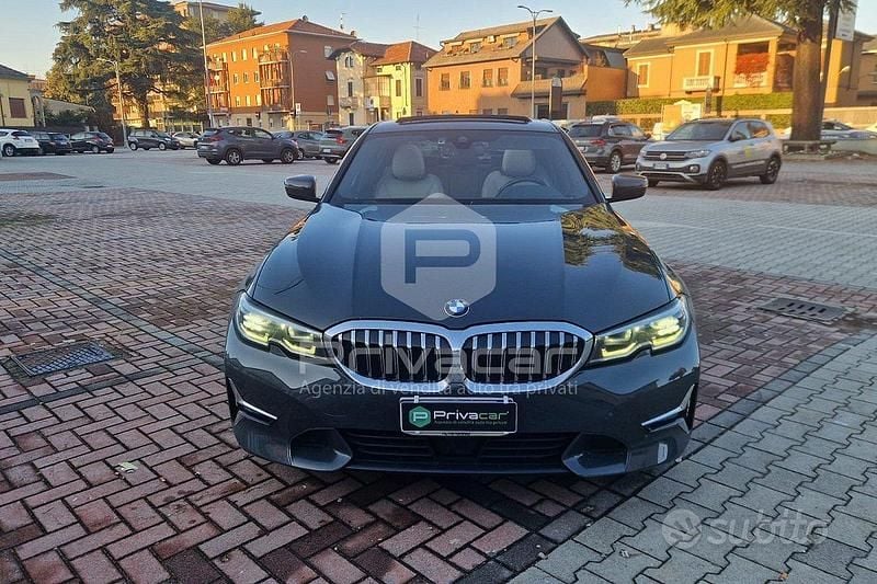 Usata BMW 320 Luxury Line 190 CV (139 kW) 2020 Grigio Berlina