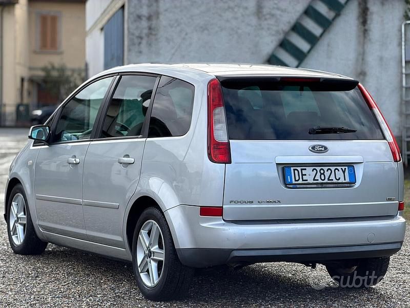Usata Ford C-MAX Ghia 90 CV (66 kW) 2006 Grigio Monovolume