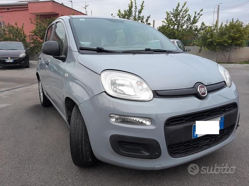 Usata Fiat Panda Lounge 95 CV (69 kW) 2018 Grigio Utilitaria