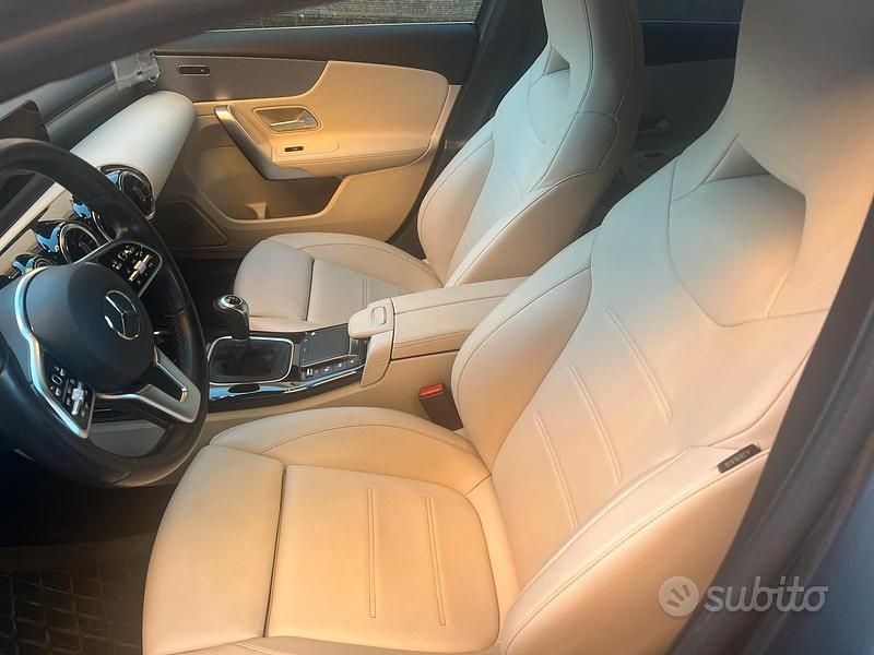 Usata Mercedes A200 163 CV (119 kW) 2020 Grigio Berlina