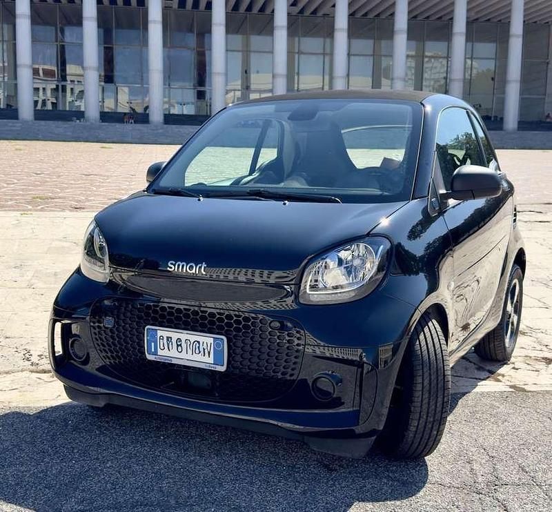 Nero Usata 2024 Smart ForTwo Coupé Passion Utilitaria | 14.000 € (Buon prezzo) - Immagine 1/4