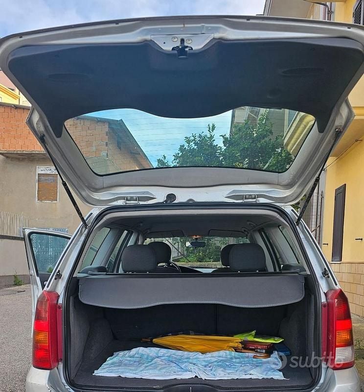 Usata Ford Focus Ambiente 2001 Grigio Station wagon