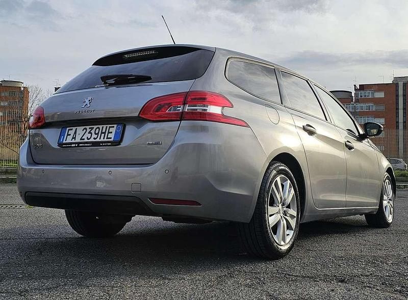 Usata Peugeot 308 Active 120 CV (88 kW) 2015 Station wagon