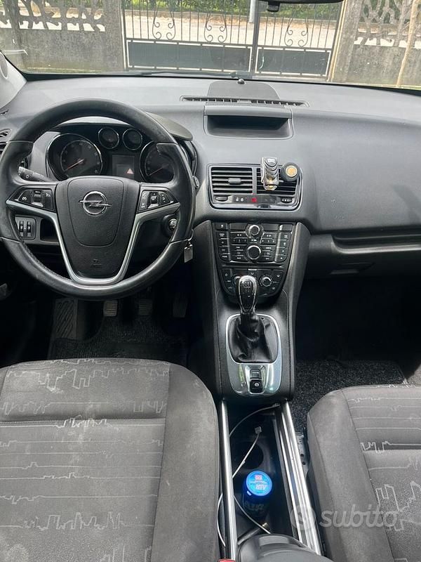Usata Opel Meriva 100 CV (73 kW) 2013 Grigio Monovolume