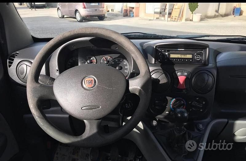 Usata Fiat Doblò 120 CV (88 kW) 2008 Bianco Monovolume