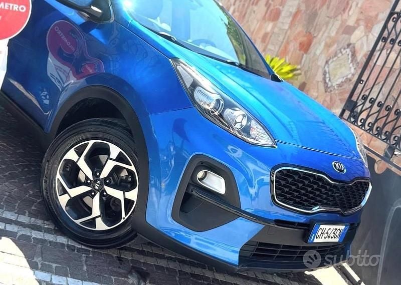 Second-hand Kia Sportage 115 CP (84 kW) 2021 Albastru SUV