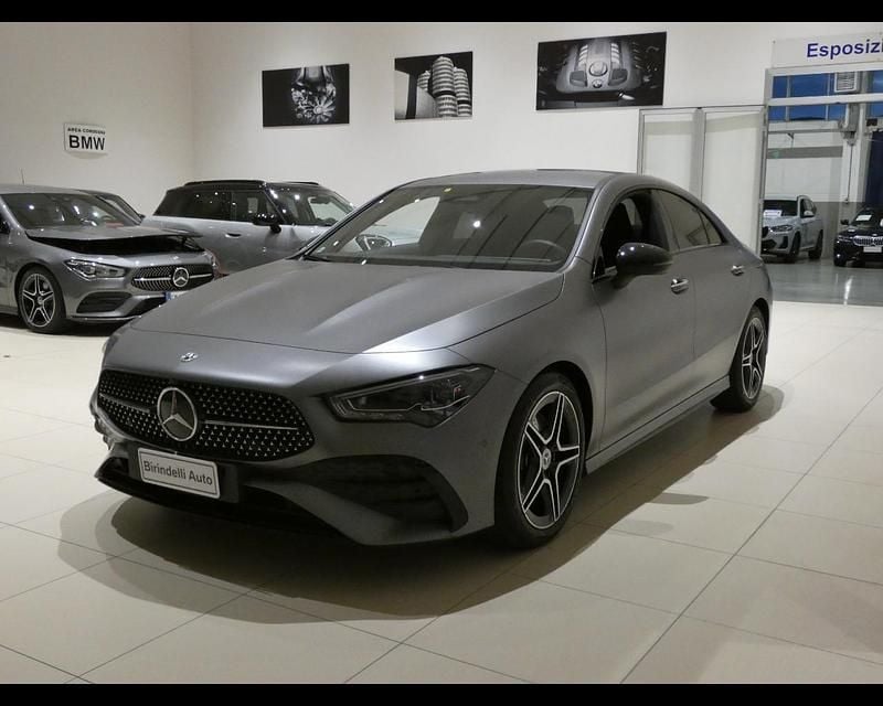 Grigio Usata 2023 Mercedes CLA200 Advanced Coupé | 36.900 € (Buon prezzo) - Immagine 1/3