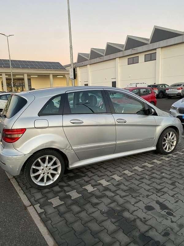 Usata Mercedes B200 140 CV (102 kW) 2008 Monovolume