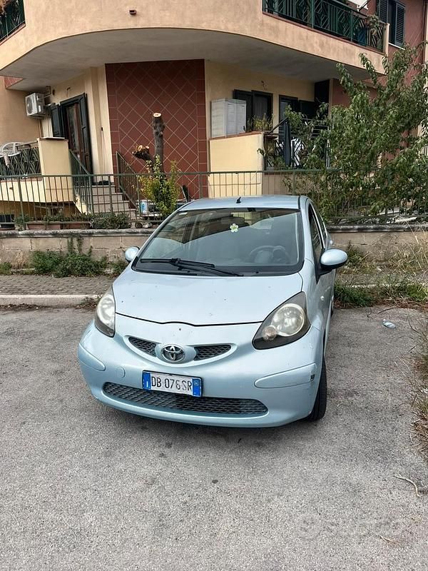 Usata 2006 Toyota Aygo Due volumi | 3000 € - Immagine 1/4