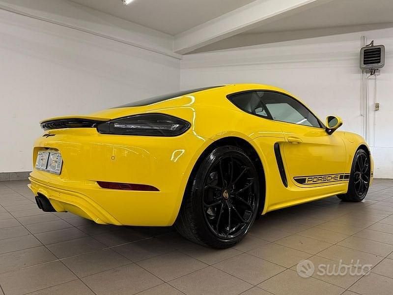 Usata Porsche 718 Cayman Edition 299 CV (219 kW) 2024 Giallo Coupé