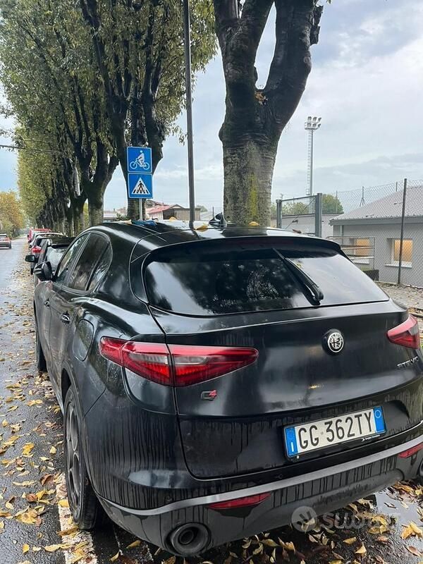 Usata Alfa Romeo Stelvio 201 CV (147 kW) 2021 Nero SUV