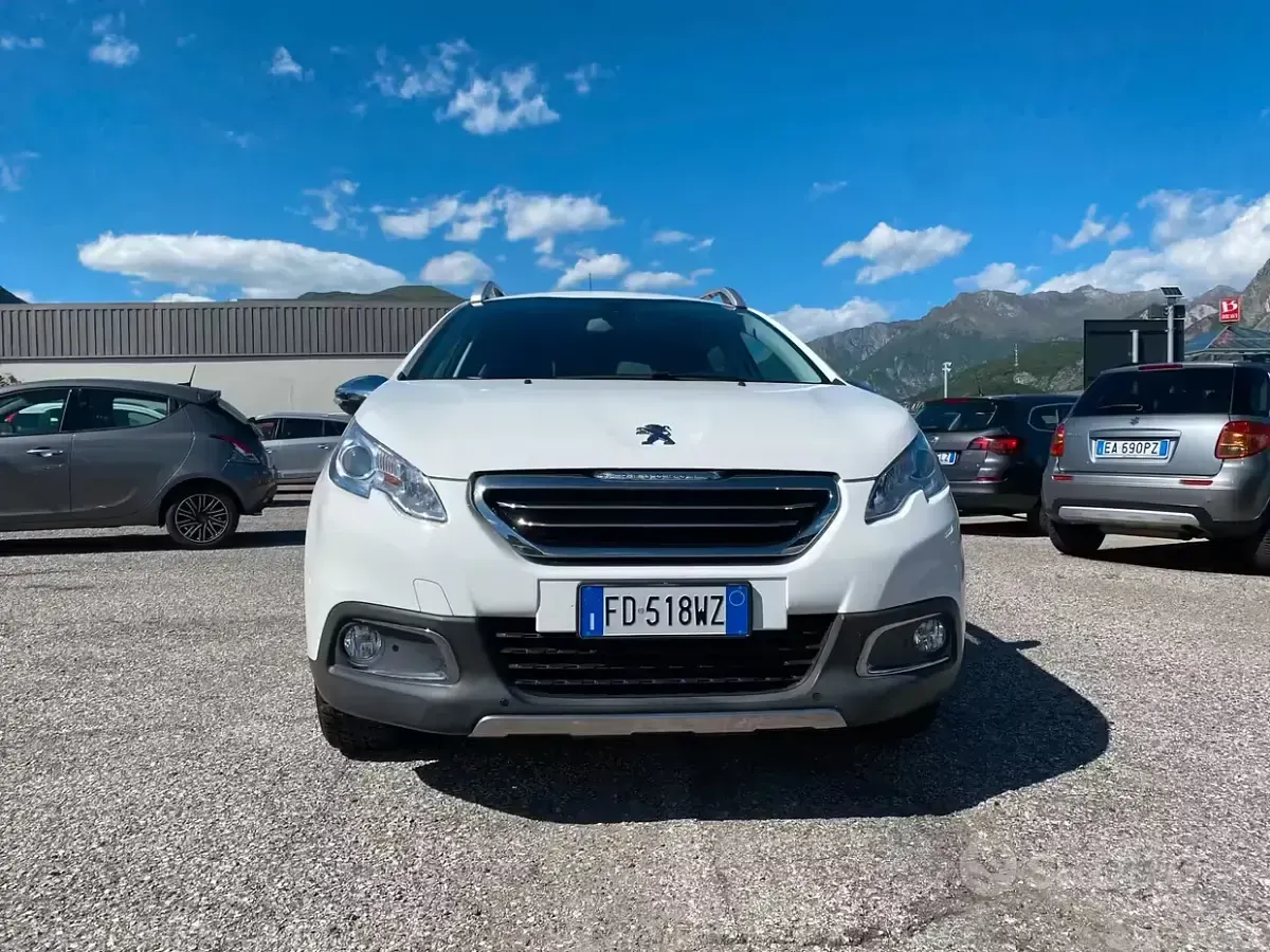 Usata Peugeot 2008 Allure 82 CV (60 kW) 2016 Bianco SUV