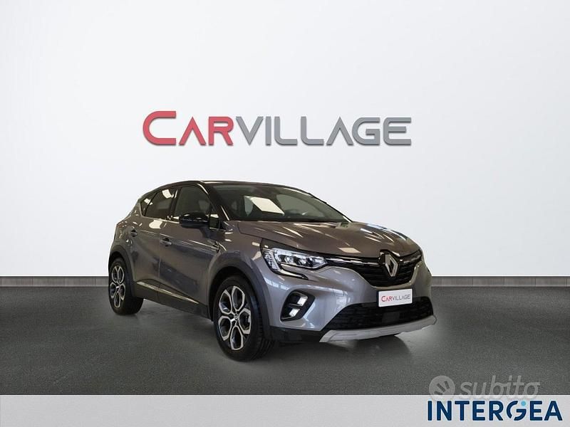 Usata Renault Captur Techno 93 CV (68 kW) 2023 Grigio SUV