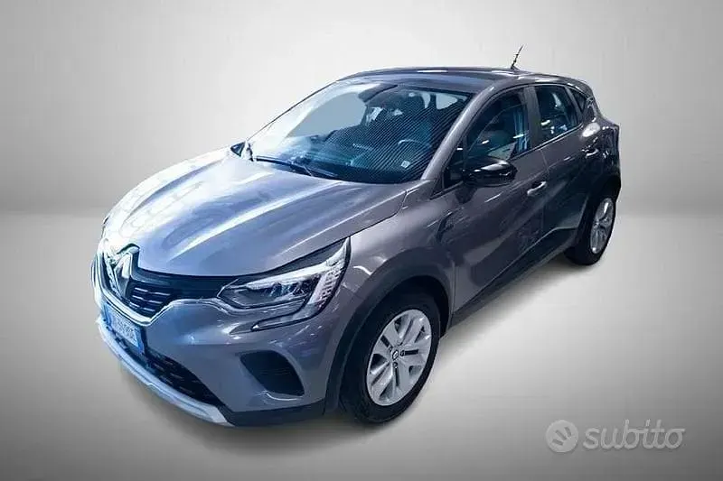 Usado Renault Captur Equilibre 91 CV (66 kW) 2023 Gris SUV