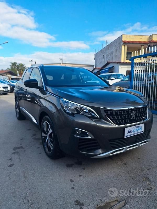 Usata Peugeot 3008 Allure 130 CV (95 kW) 2020 Grigio SUV