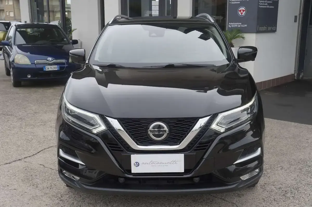 Usata Nissan Qashqai N-Connecta 116 CV (85 kW) 2019 Nero SUV