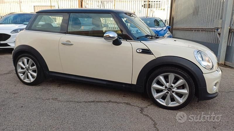 Occasion Mini Cooper D 111 PK (81 kW) 2011 Beige Hatchback