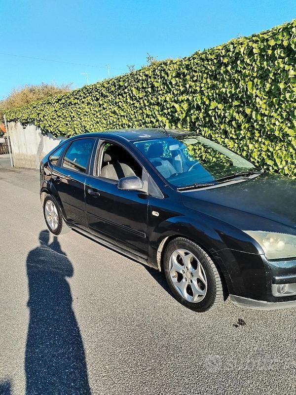 Usata Ford Focus 116 CV (85 kW) 2007 Nero Berlina