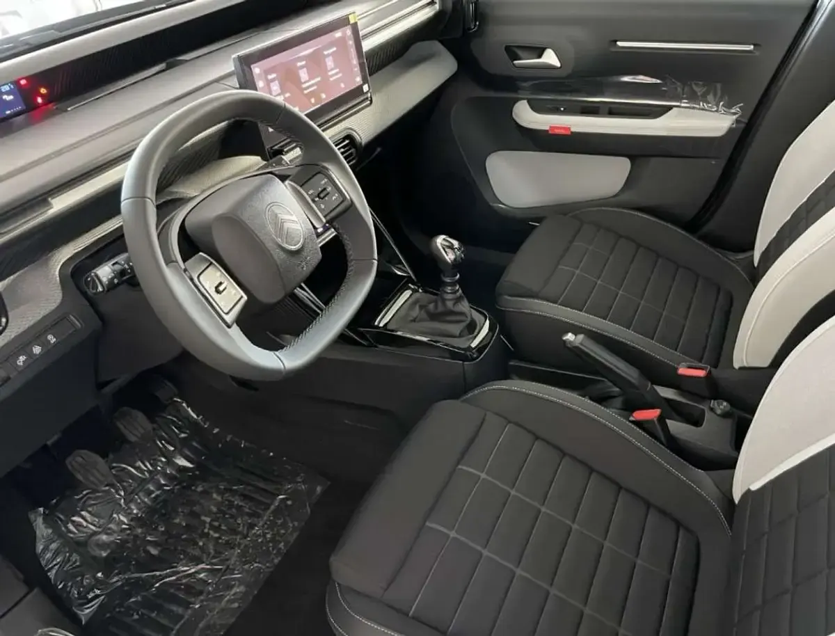 Nuova Citroën C3 PureTech 101 CV (74 kW) 2026 Bright blue SUV