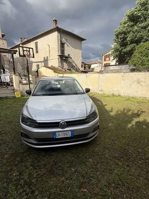 Usata VW Polo Comfortline 65 CV (47 kW) 2018 Grigio Utilitaria