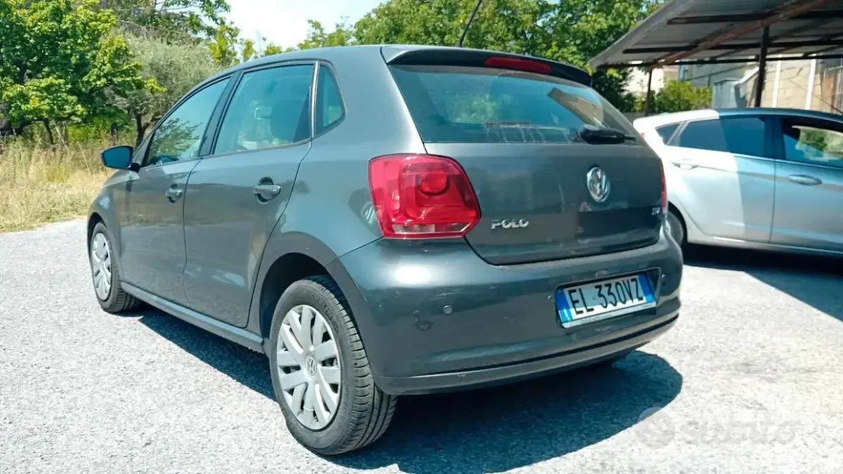Usata VW Polo Comfortline 75 CV (55 kW) 2012 Grigio Utilitaria