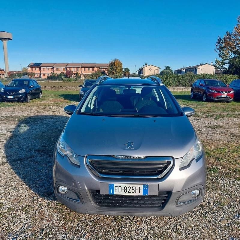 Usata Peugeot 2008 Active 82 CV (60 kW) 2016 Grigio SUV