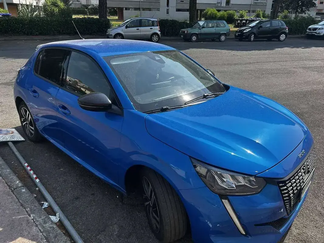 Usata Peugeot 208 Active 101 CV (74 kW) 2023 Blu/azzurro Utilitaria