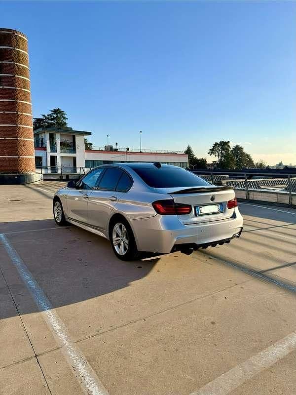 Usata BMW 316 Sport Line 116 CV (85 kW) 2014 Grigio Berlina