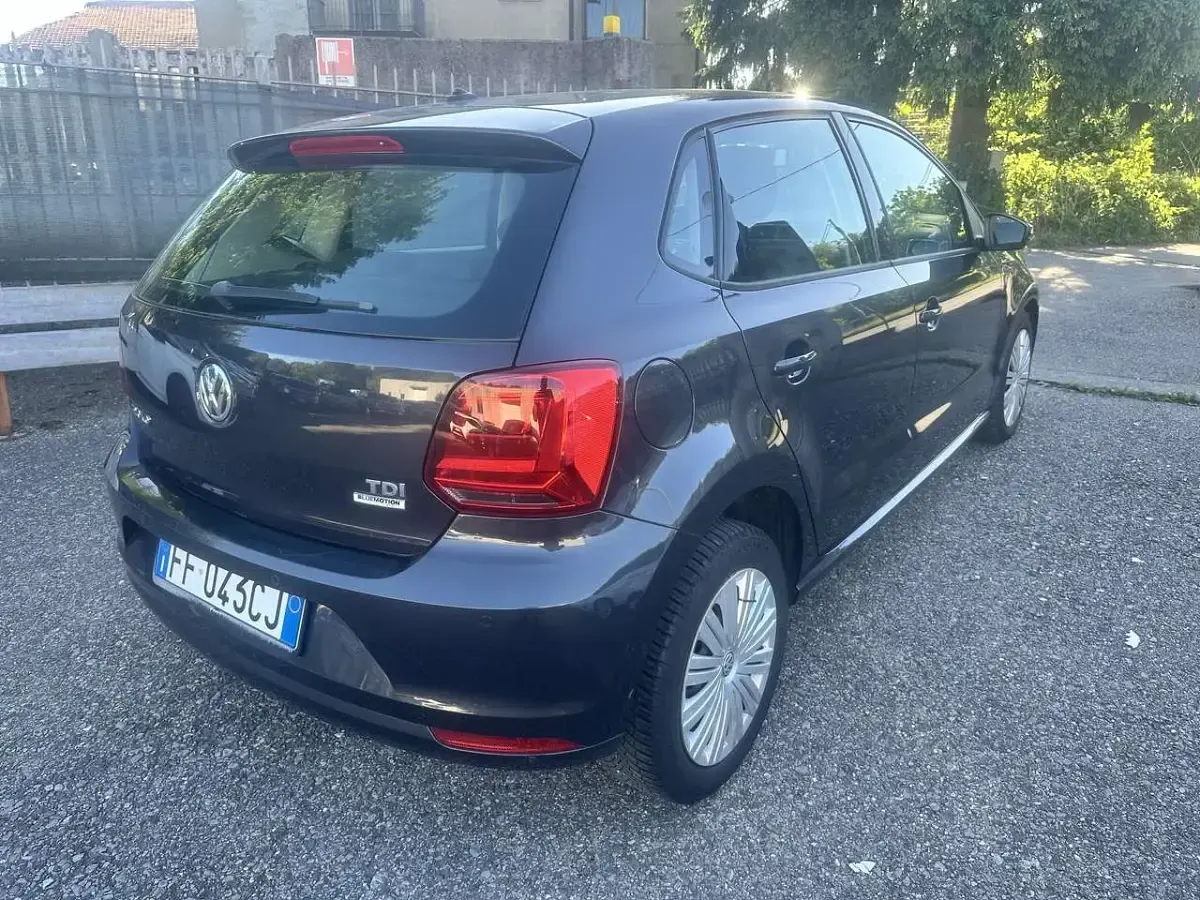 Usata VW Polo Comfortline 75 CV (55 kW) 2016 Nero Berlina