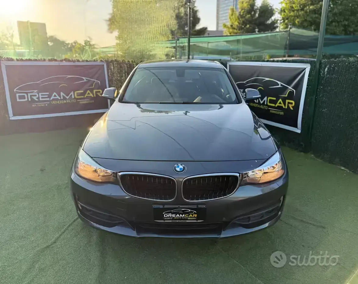 Usata BMW 318 143 CV (105 kW) 2014 Grigio Berlina