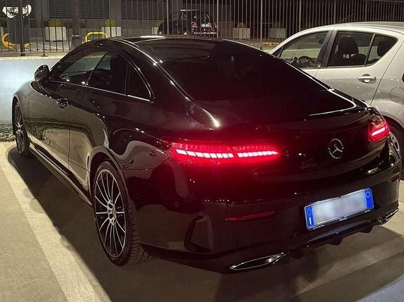 Usata Mercedes E220 Premium Plus 194 CV (142 kW) 2020 Nero Cabrio