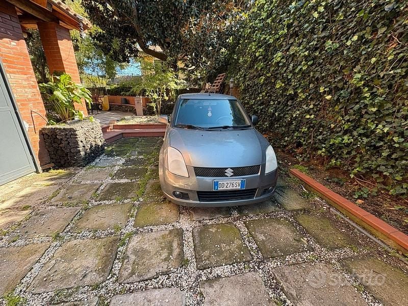 Usata Suzuki Swift 2007 Grigio Utilitaria