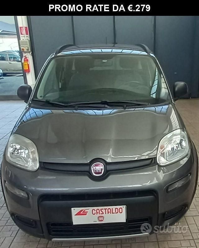 Usata Fiat Panda 4x4 S 86 CV (63 kW) 2020 Grigio Utilitaria