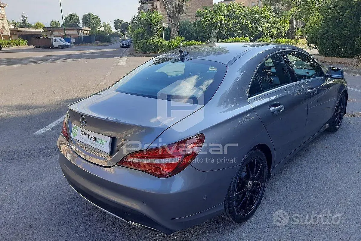 Usata Mercedes CLA180 Business 122 CV (89 kW) 2018 Grigio Coupé