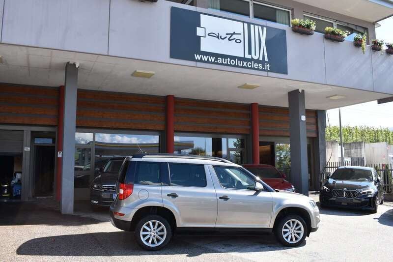 Usata Skoda Yeti Active 110 CV (80 kW) 2014 Grigio SUV