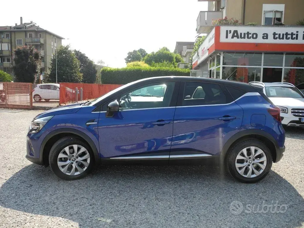 Usata Renault Captur Intens 92 CV (67 kW) 2022 Bluazzurro SUV