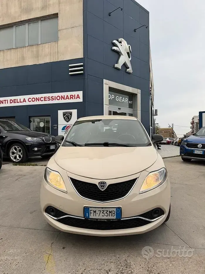 Usata Lancia Ypsilon S 95 CV (69 kW) 2018 Beige Utilitaria