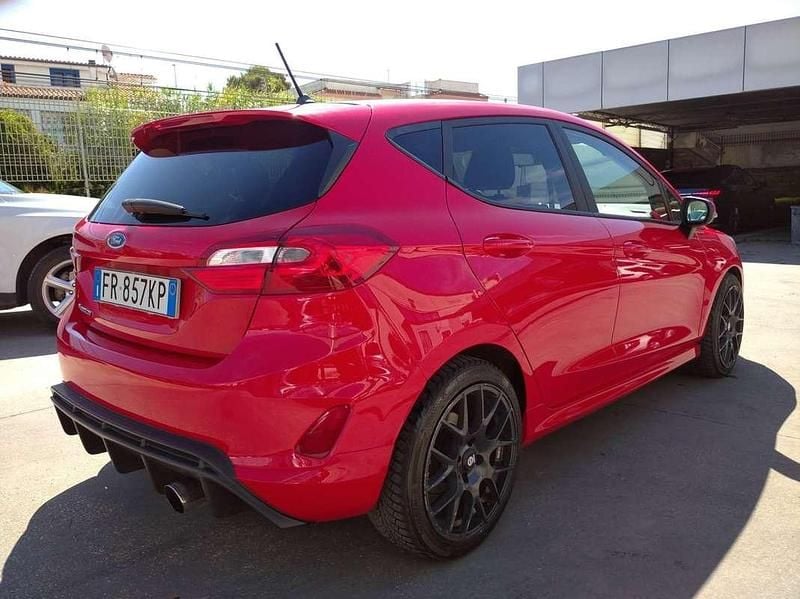 Usata Ford Fiesta ST-Line 125 CV (91 kW) 2018 Rosso Utilitaria