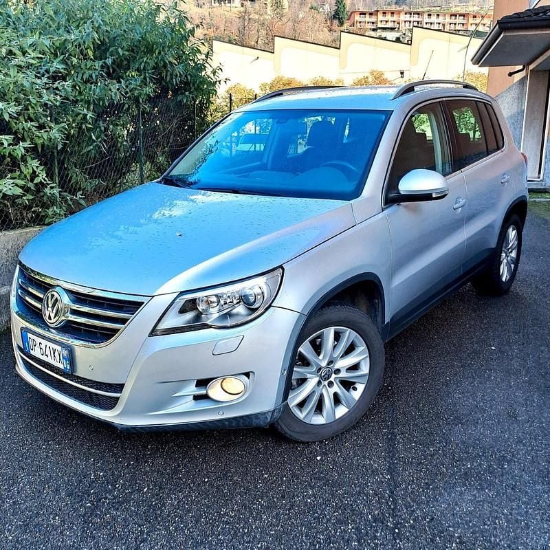 Argento Usata 2008 VW Tiguan SUV | 6990 € (Ottimo prezzo) - Immagine 1/4