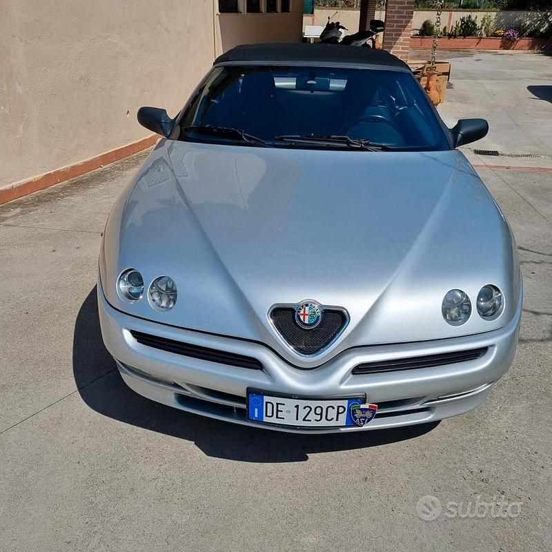 Grigio Usata 2000 Alfa Romeo GTV Coupé | 7900 € - Immagine 1/4