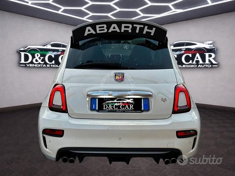 Usata Abarth 695 180 CV (132 kW) 2020 Bianco Utilitaria
