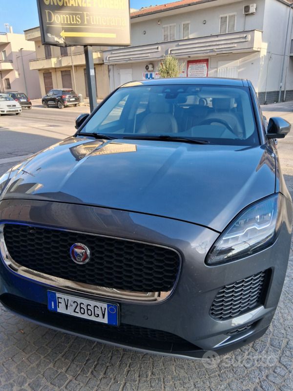 Usata Jaguar E-Pace 160 CV (117 kW) 2019 Grigio SUV