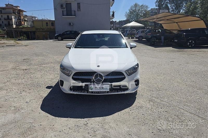 Usata Mercedes A200 150 CV (110 kW) 2019 Bianco Utilitaria