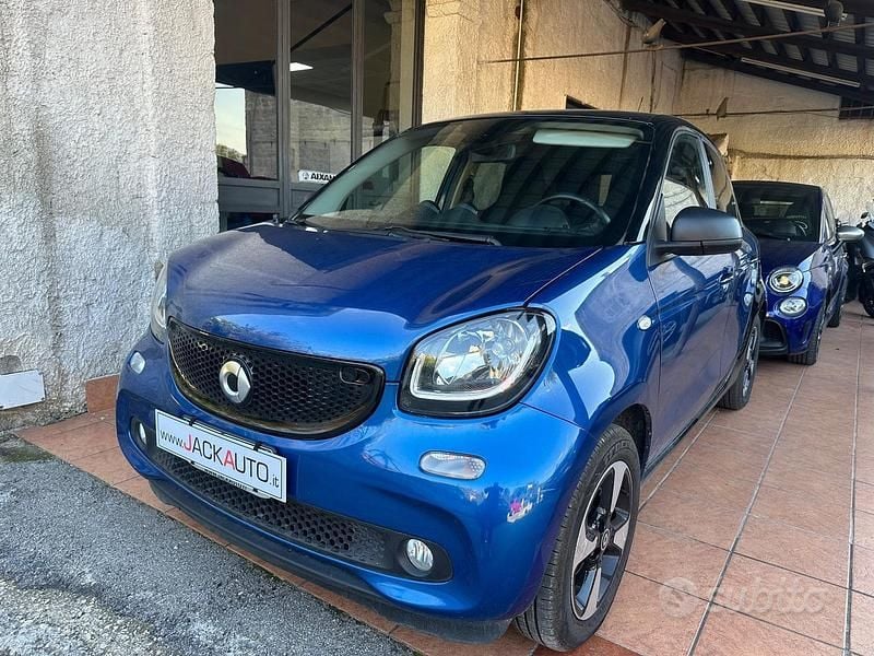 Blu Usata 2019 Smart ForFour Passion Utilitaria | 10.990 € (Buon prezzo) - Immagine 1/4