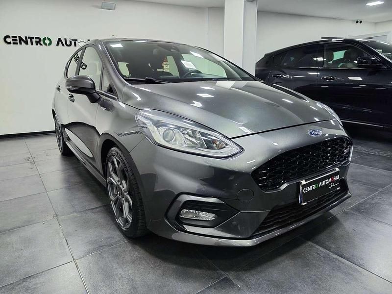 Usata Ford Fiesta ST-Line 86 CV (63 kW) 2018 Grigio Berlina