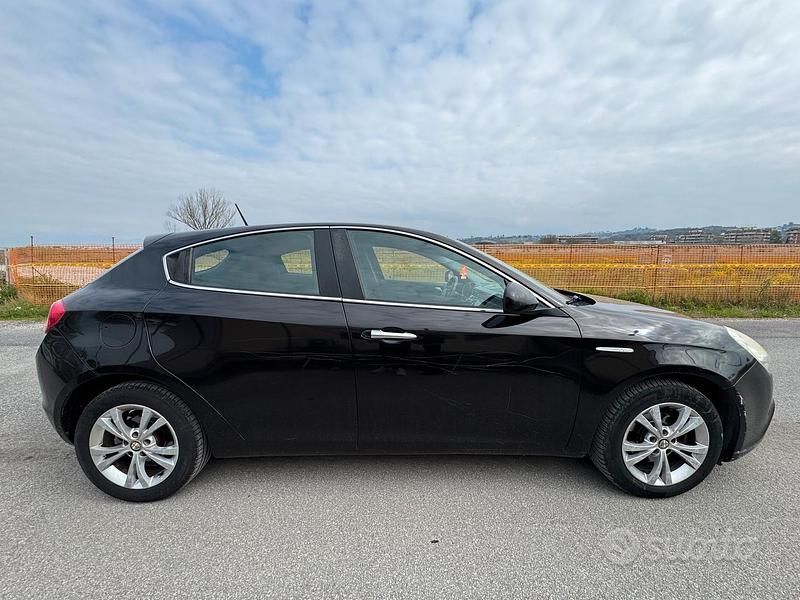 Usata Alfa Romeo Giulietta 2012 Marrone Utilitaria