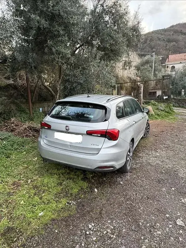 Usata Fiat Tipo Lounge 120 CV (88 kW) 2016 Grigio Station wagon