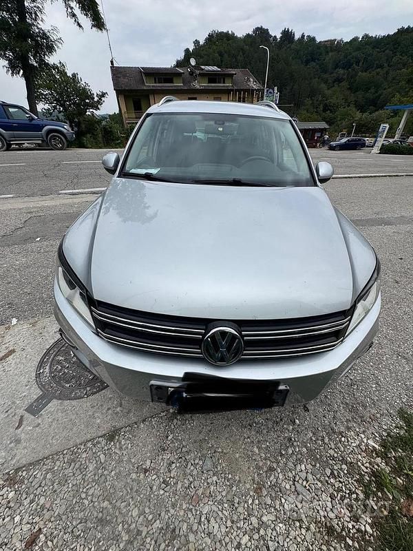 Usata VW Tiguan 140 CV (102 kW) 2011 Grigio SUV
