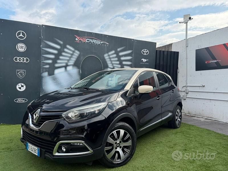 Usata Renault Captur Iconic 90 CV (66 kW) 2016 Nero SUV
